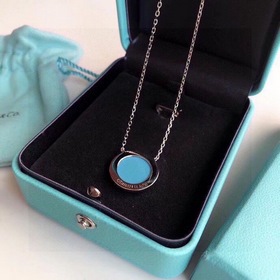 Колье Tiffany с двойным T и кружками Изготовлено из розового зол