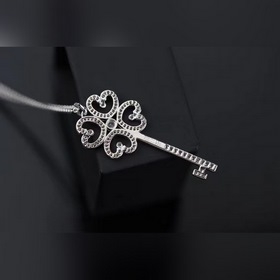 Коллекция ожерелий Tiffany Keys Мы восхищаемся креативностью ювел