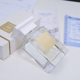 Название бренда： TOM FORD Темный мускус Парфюм Объем： 100 мл Упак