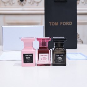 Набор TF  Tom Ford Объем： 3×30 мл С распылителем Закатная вишня