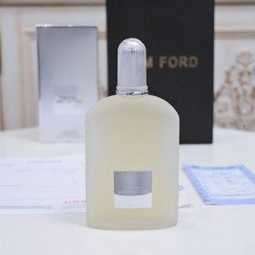 Название бренда： Том Форд /Tom Ford Grey Vetiver Упаковка： полны