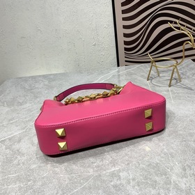 Valentino сумка-клатч Модель： V009078 Декорирована фирменным ло