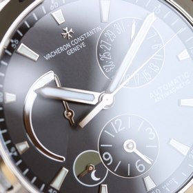 Мультифункциональные часы Vacheron Constantin Overseas： элегантно