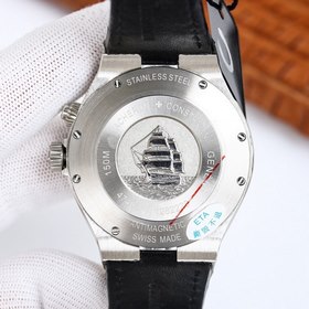 Мультифункциональные часы Vacheron Constantin Overseas： элегантно