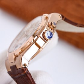 Мультифункциональные часы Vacheron Constantin Overseas： элегантно
