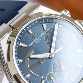 Мультифункциональные часы Vacheron Constantin Overseas： элегантно