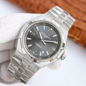 Часы Vacheron Constantin Overseas Циферблат： логотип виде креста,