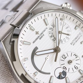 Мультифункциональные часы Vacheron Constantin Overseas： элегантно