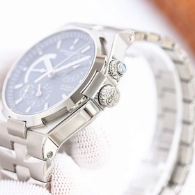 Мультифункциональные часы Vacheron Constantin Overseas： элегантно
