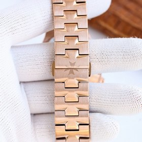 Мультифункциональные часы Vacheron Constantin Overseas： элегантно