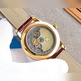 Усовершенствованная версия часов Vacheron Constantin Traditionnel