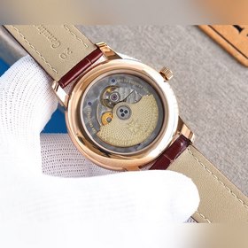 Усовершенствованная версия часов Vacheron Constantin Traditionnel