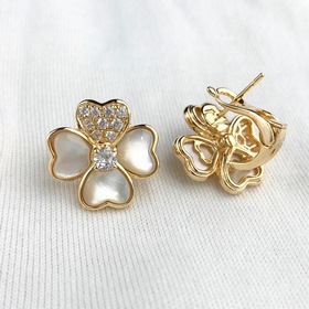 Van Cleef & Arpels Sweet Alhambra серьги с четырехлистным мот