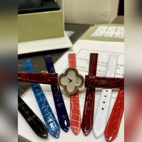 VCA Van Cleef & Arpels Четырехлистный крокодиловый кожаный ре