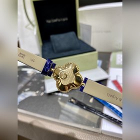 VCA Van Cleef & Arpels Четырехлистный крокодиловый кожаный ре