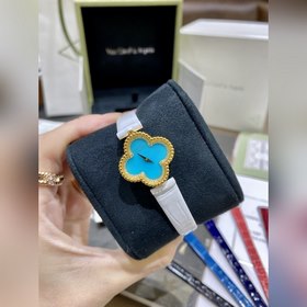 VCA Van Cleef & Arpels Четырехлистный крокодиловый кожаный ре