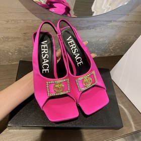 Versace Versace Versace  Новинка ранней весны： туфли на высоком