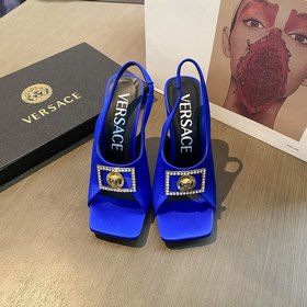Versace Versace Versace  Новинка ранней весны： туфли на высоком