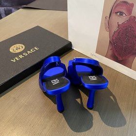 Versace Versace Versace  Новинка ранней весны： туфли на высоком