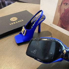 Versace Versace Versace  Новинка ранней весны： туфли на высоком