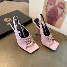 Versace Versace Versace  Новинка ранней весны： туфли на высоком