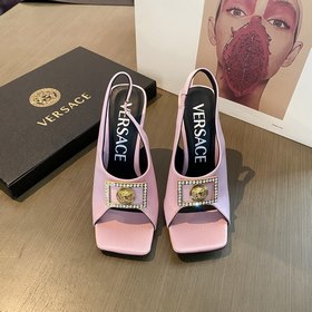 Versace Versace Versace  Новинка ранней весны： туфли на высоком