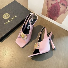 Versace Versace Versace  Новинка ранней весны： туфли на высоком