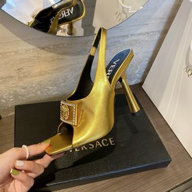 Versace Versace Versace  Новинка ранней весны： туфли на высоком