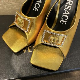 Versace Versace Versace  Новинка ранней весны： туфли на высоком