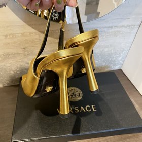 Versace Versace Versace  Новинка ранней весны： туфли на высоком