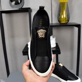 Versace Спортивная обувь Верх из кожи бычка, подкладка из свиной 