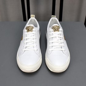 Versace Спортивная обувь Верх из кожи бычка, подкладка из свиной 