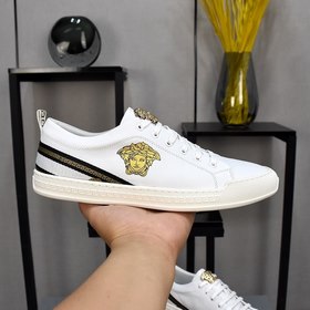 Versace Спортивная обувь Верх из кожи бычка, подкладка из свиной 