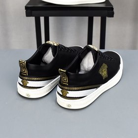 Versace Спортивная обувь Верх из кожи бычка, подкладка из свиной 