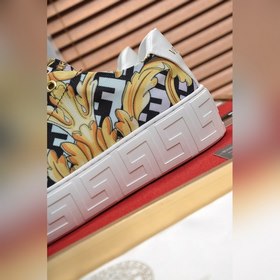 Versace Мужские туфли для отдыха Непрерывно развивающийся междуна