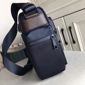 Сумка через плечо из нейлоновой ткани Versace Модель： 8128-3V Су
