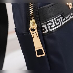 Versace нейлоновая сумка с одним застежкой-молнией Модель： 8309-