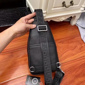 Versace Medusa Half Face Chest Bag Модель： 7540-4 Сумка Versace M