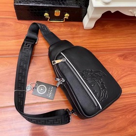 Versace Medusa Half Face Chest Bag Модель： 7540-4 Сумка Versace M