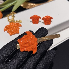 Versace Medusa серьги/заколки/колье Добавьте немного цвета в летн