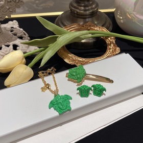 Versace Medusa серьги/заколки/колье Добавьте немного цвета в летн