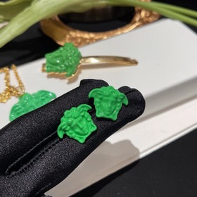 Versace Medusa серьги/заколки/колье Добавьте немного цвета в летн
