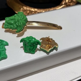 Versace Medusa серьги/заколки/колье Добавьте немного цвета в летн
