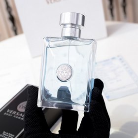 Название бренда： Versace Упаковка товара： коробка + счет + подаро