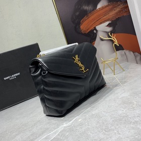 YSL Saint Laurent Мягкая сумка с логотипом на передней клапане А