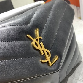 YSL Saint Laurent Мягкая сумка с логотипом на передней клапане А