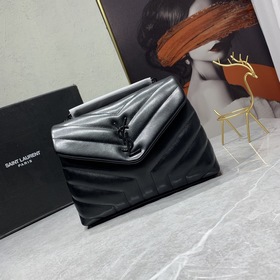 YSL Saint Laurent Мягкая сумка с логотипом на передней клапане А
