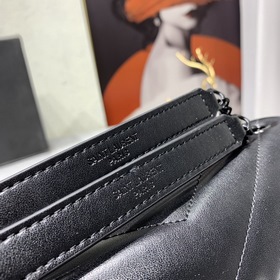 YSL Saint Laurent Мягкая сумка с логотипом на передней клапане А