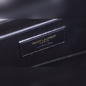YSL Кожаная сумка через плечо с белой пряжкой Изготовлена из высо