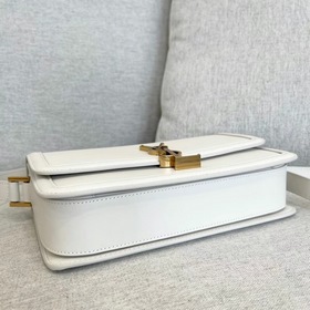 YSL Кожаная сумка через плечо, модель 634305 Изготовлена из высок